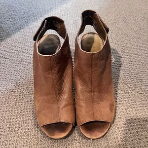 Nine West leather Peep-Toe Ankle Boots